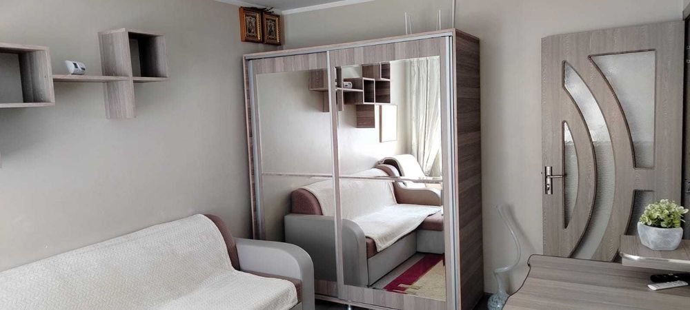 Închiriez Apartament cu  o cameră