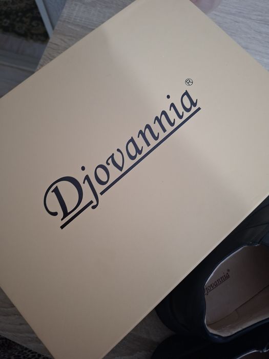 Стильные кожаные лоферы, новые