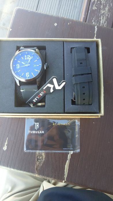 Часы Tubular новые