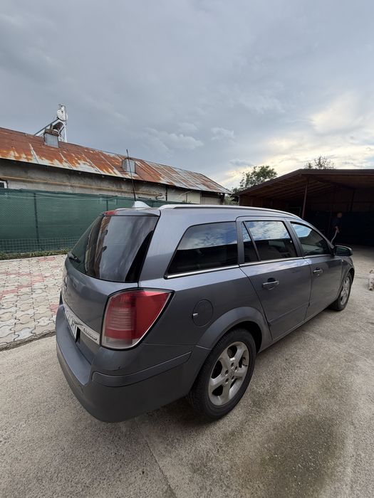 Opel Astra H break 1.6 benzina