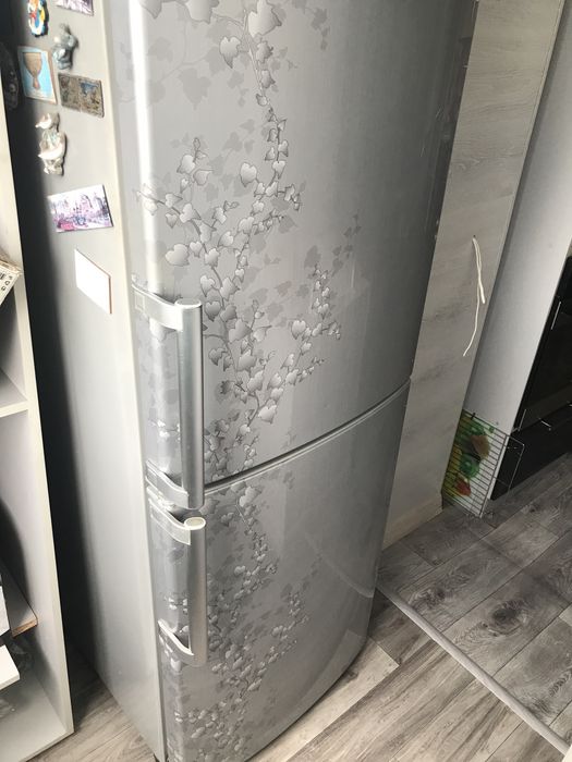 Холодильник б/ у сломоный