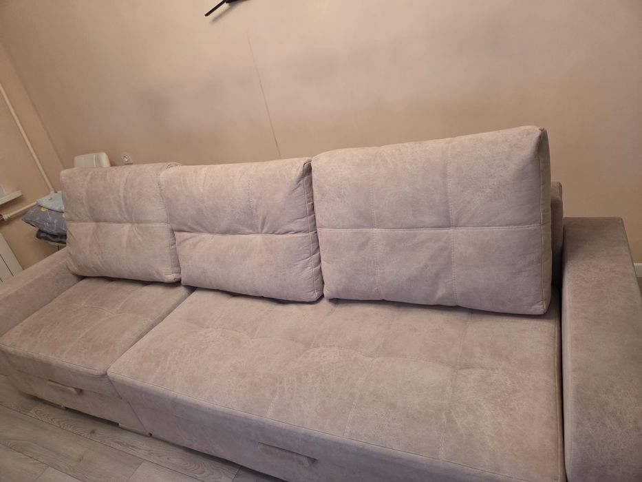 Продам диван б/у в отличном состоянии