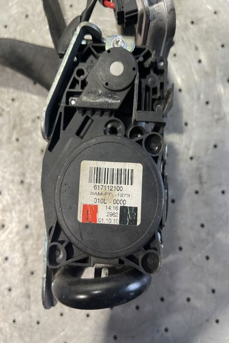 Centura siguranta fata dreapta 610 0358 00D Mercedes-Benz E-Class W21
