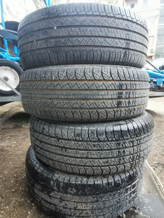 Авточасти гуми за джип