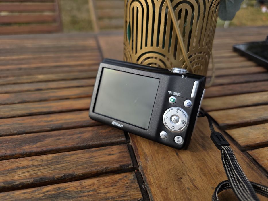 Nikon Coolpix S203