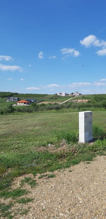 Vând teren intravilan cu panorama superbă spre oraș