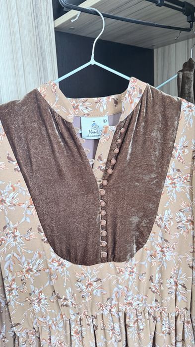 March сән үйінің киімдерін сатамын