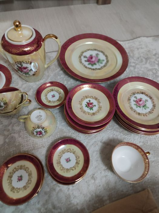 Продам антиквариат ГДР сервиз Роза