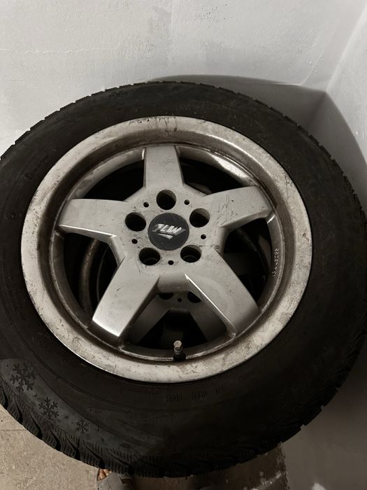 Гуми с джанти. Gumi s djanti