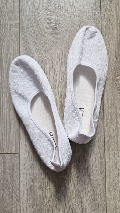 Летние кроссовки. Новые