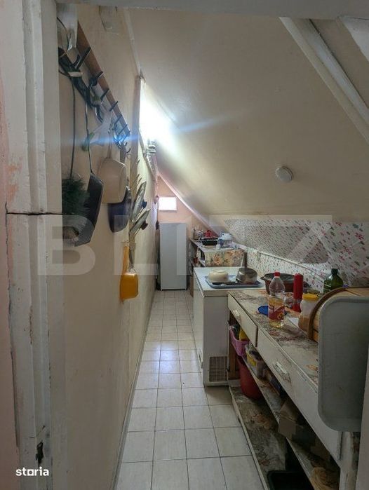 Casa renovabila/demolabila, teren 481 mp, 2 fronturi, zona Intre Lacur