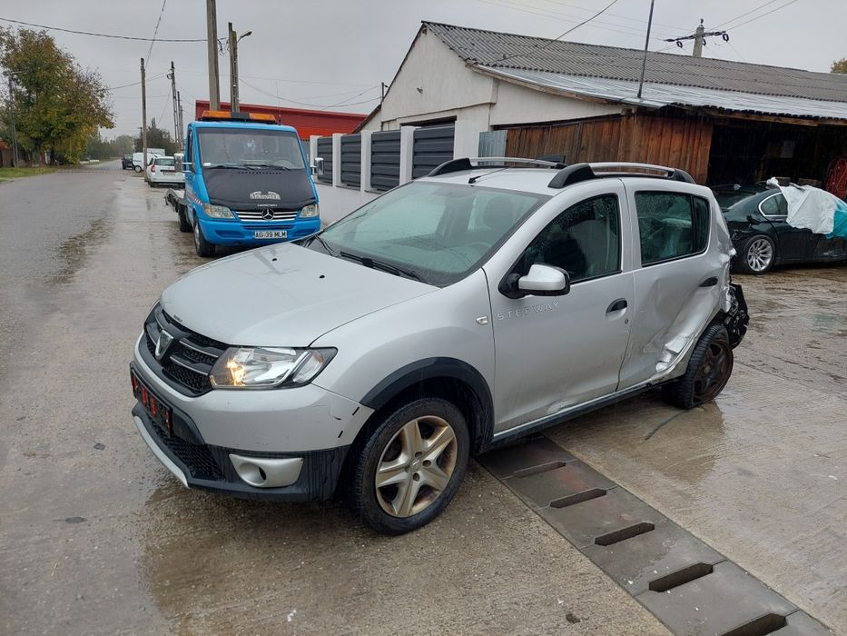 Dezmembrez Sandero stepway 2015 1.5 dci cu aer conditionat