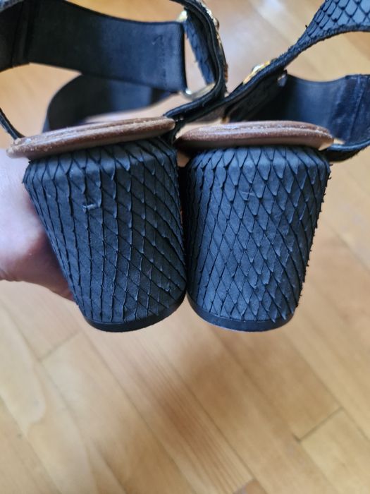 Sandale din  piele