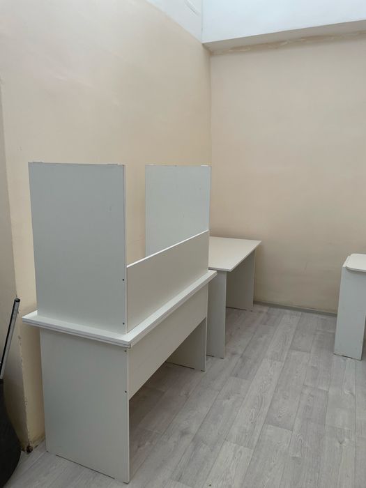 Продам 4 стола и телевизор.
