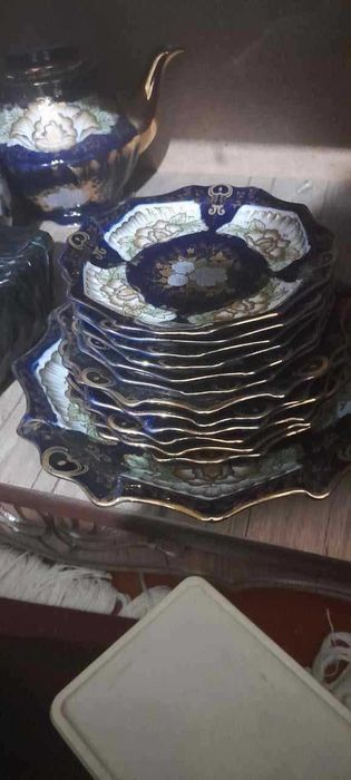 Idishlar sotiladi xolati yaxshi