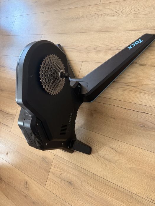 Велотренажор Tacx Flux 2 Smart