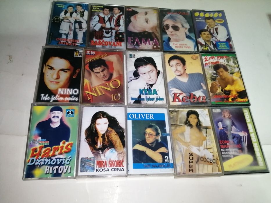 Продавам касети със сръбска и гръцка музика