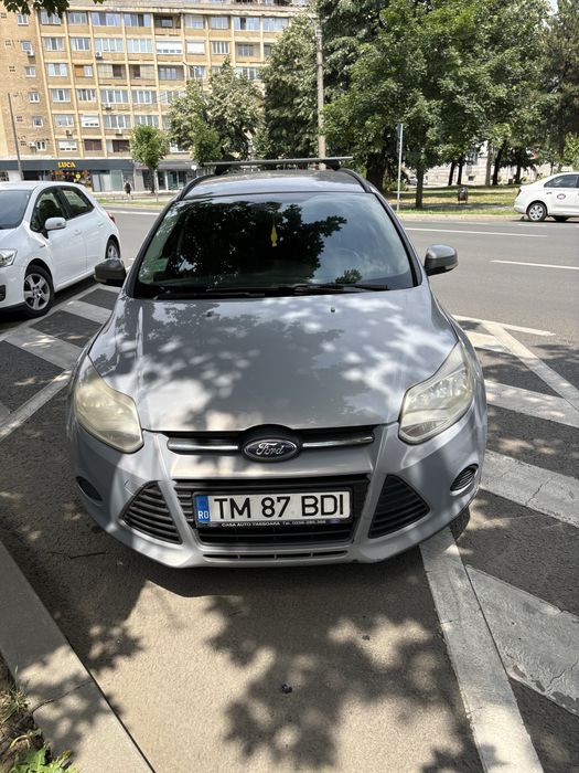 FORD Focus 2011 — imagine 5