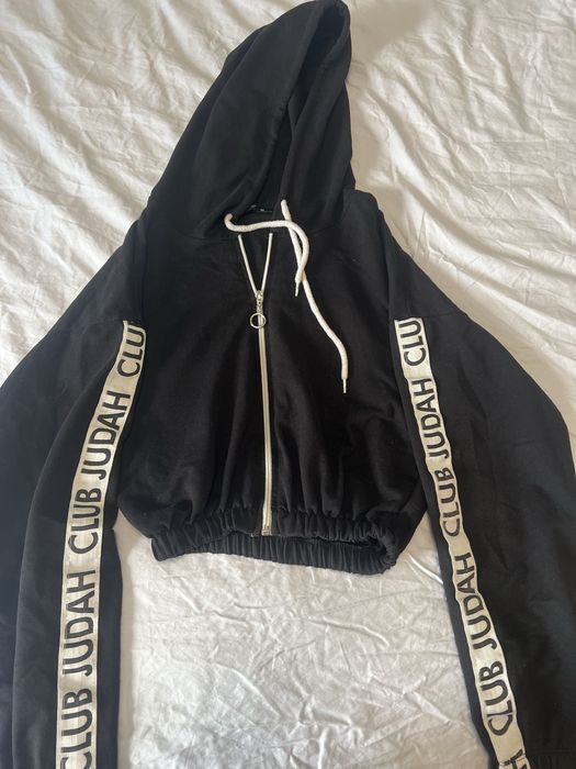 Черно спортно екипче. Горнище-30лв, долнище-35