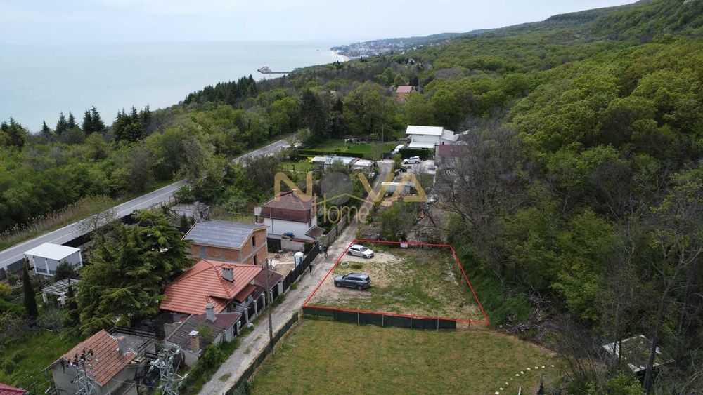 Продавам парцел 481 кв.м. до къмпинг Лагуна, с вода и разрешение за бунгало 39000 евро