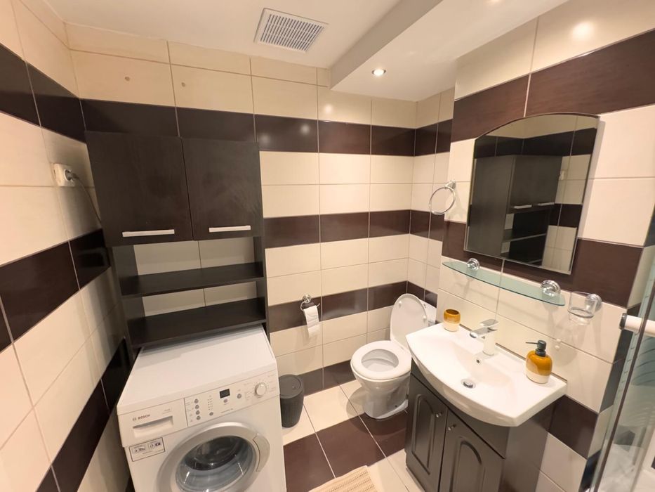 Închiriez apartament 3 camere 450 euro