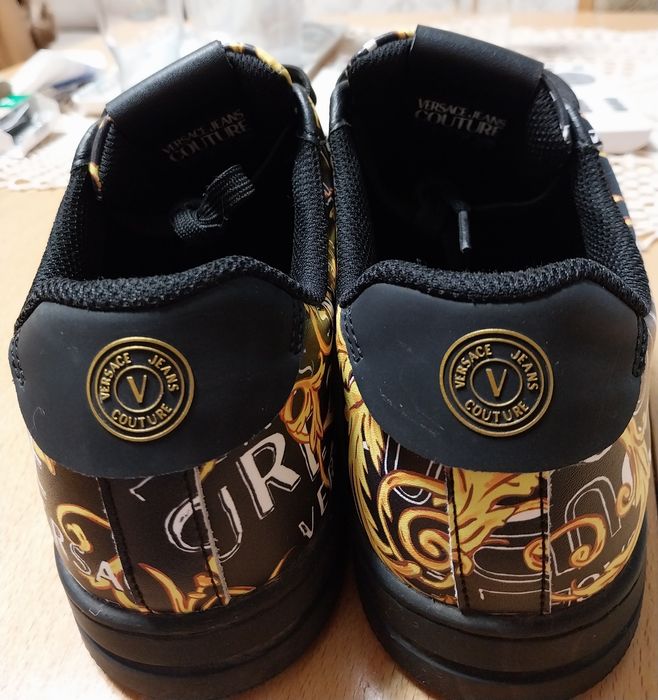 Сникърси марка "Versace Jeans Couture"