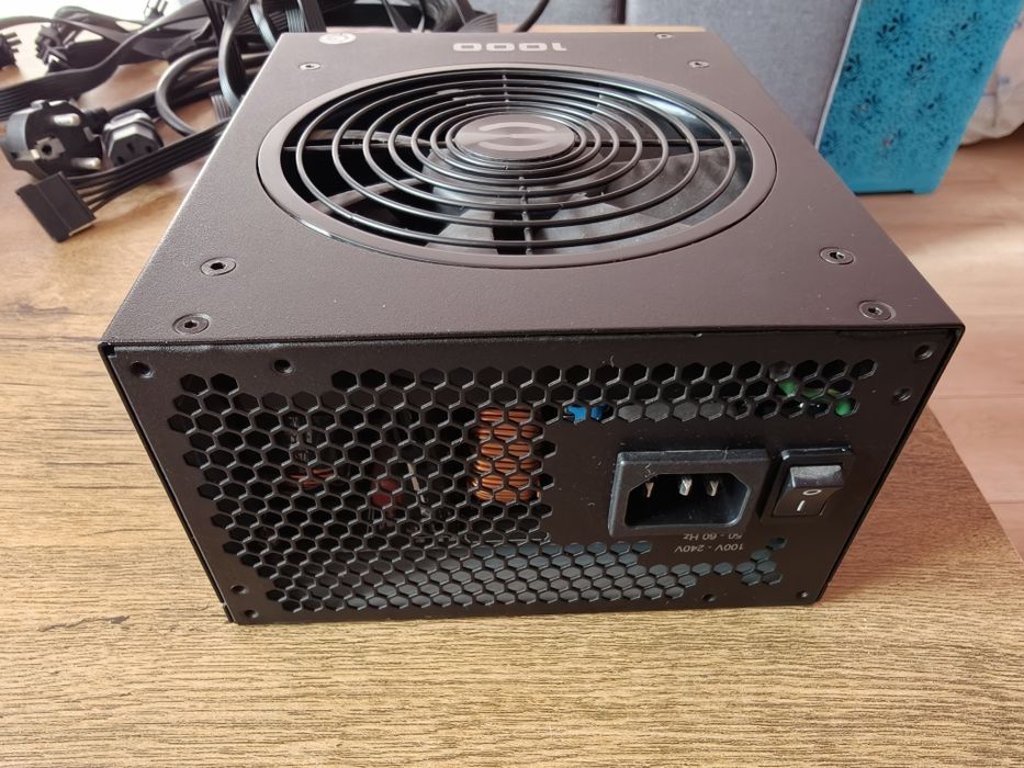 Захранване Evga 1000GQ