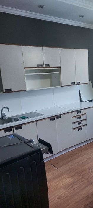 Продам кухонный гарнитур, б/у, пр. Чехия