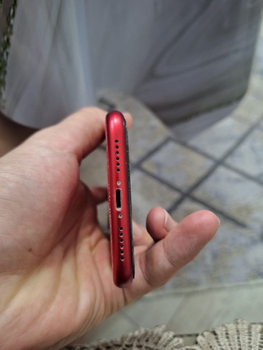 Продаю айфон 11