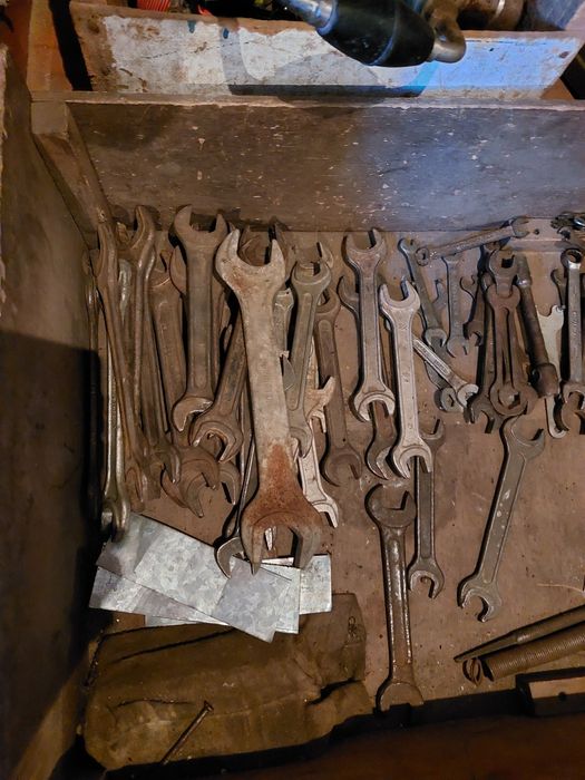 Продам ключи,напильники и др.