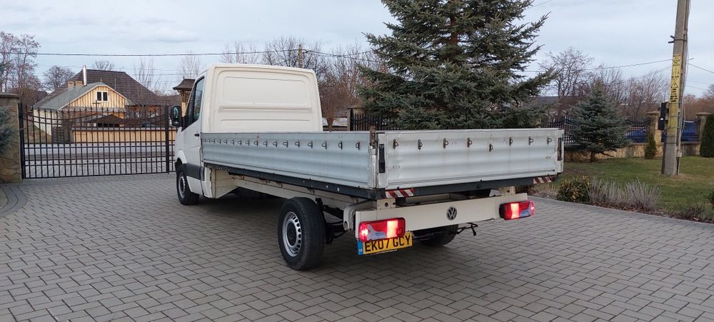Vw Crafter din 2008 motor 2.5 Cu Lada de 4m 50 Volan pe dreapta Anglia