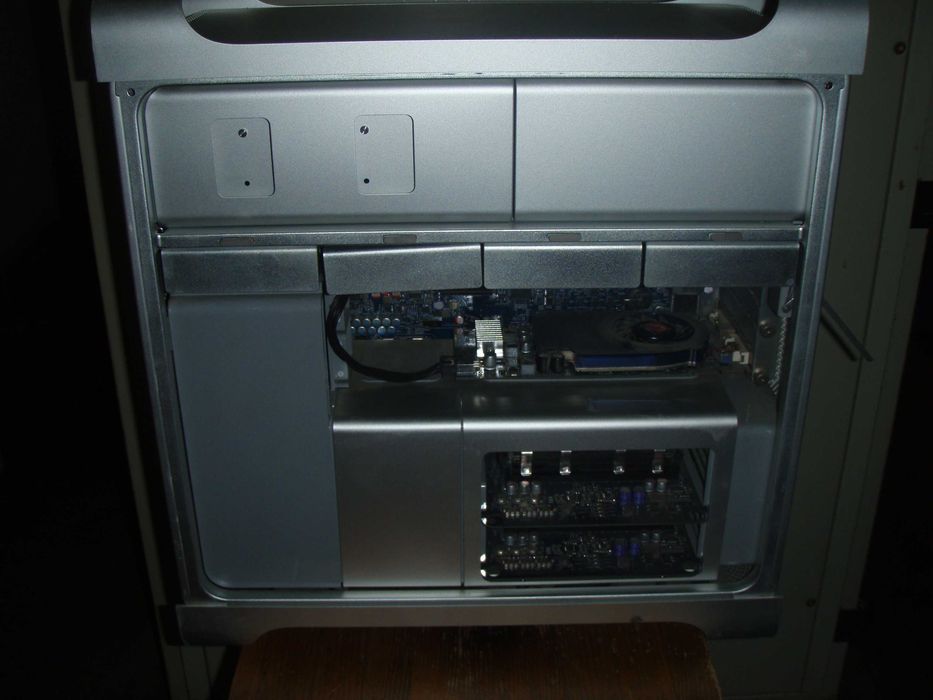 Apple MacPro 1.1 2 Intel Xeon 5130 HDD 250Gb RAM 3Gb ATI HD 3870 512Mb