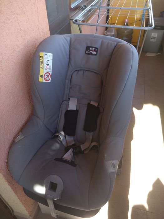 Детски стол за кола