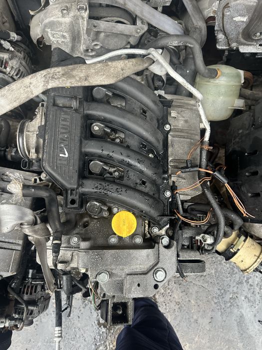 Двигатеь рено лалгус К4м ниссан альмера