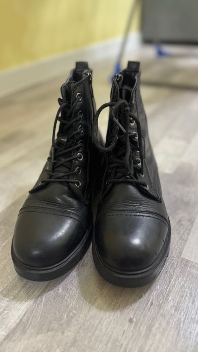 Женские ботинки зимние