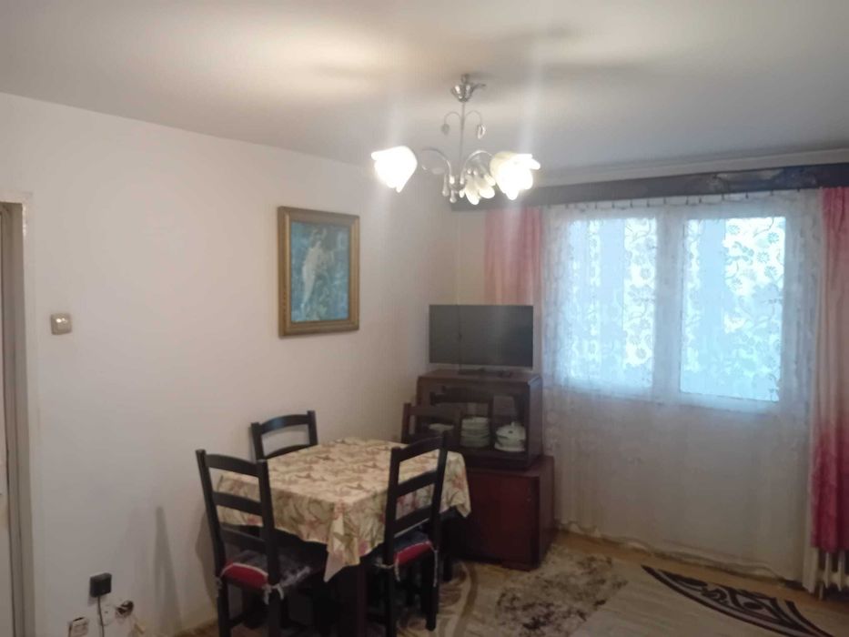 Proprietar vand apartament 3 camere Vlaicu