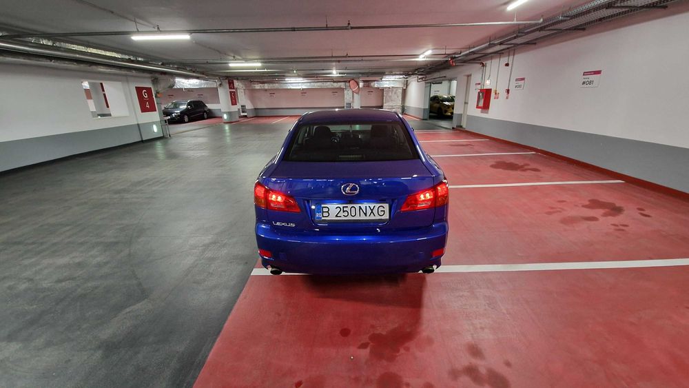 Lexus IS 250 Ultrasonic Blue Mica