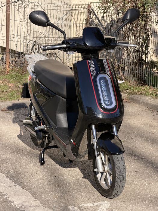 Scuter electric RKS performance