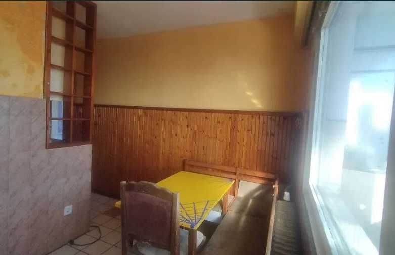 Тристаен среден източен апартамент в квартал Младост 1-Касабова