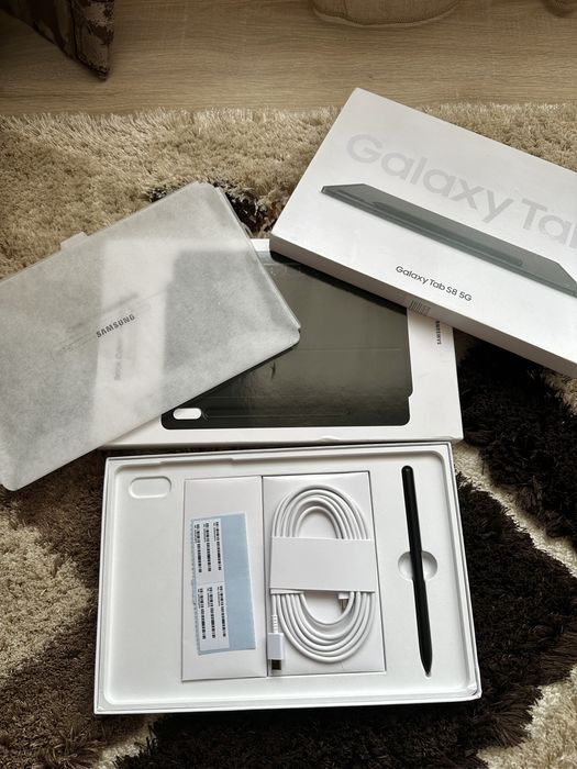 Продам Samsung Tab S8 8/128gb в идеале