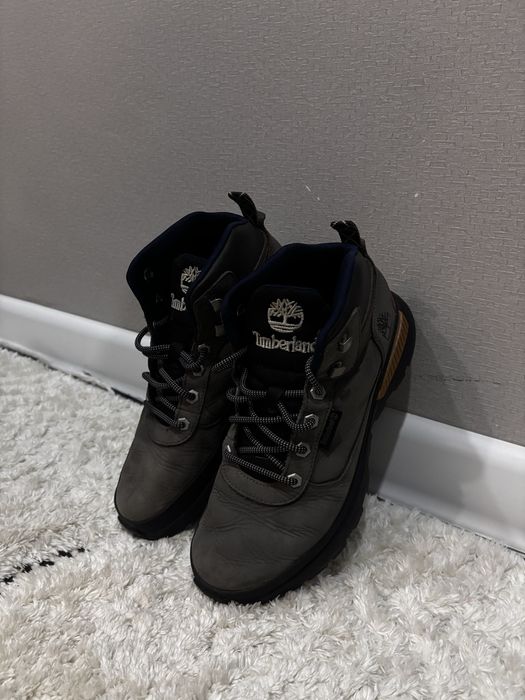 кроссовки тимберленд  серые