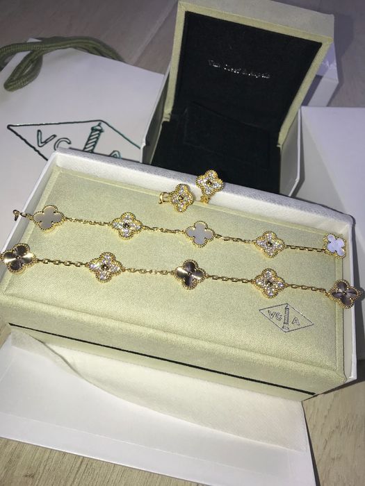 Van cleef гривни , обеци , колие