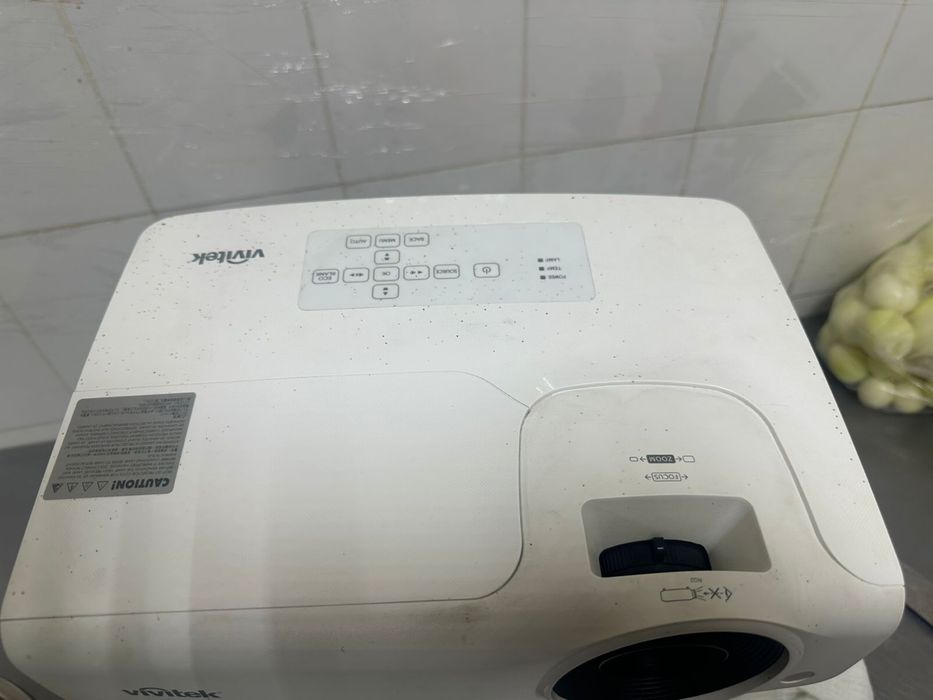 Проектор новый по доступной цене