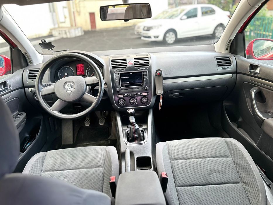 vând golf 5 1.9 tdi