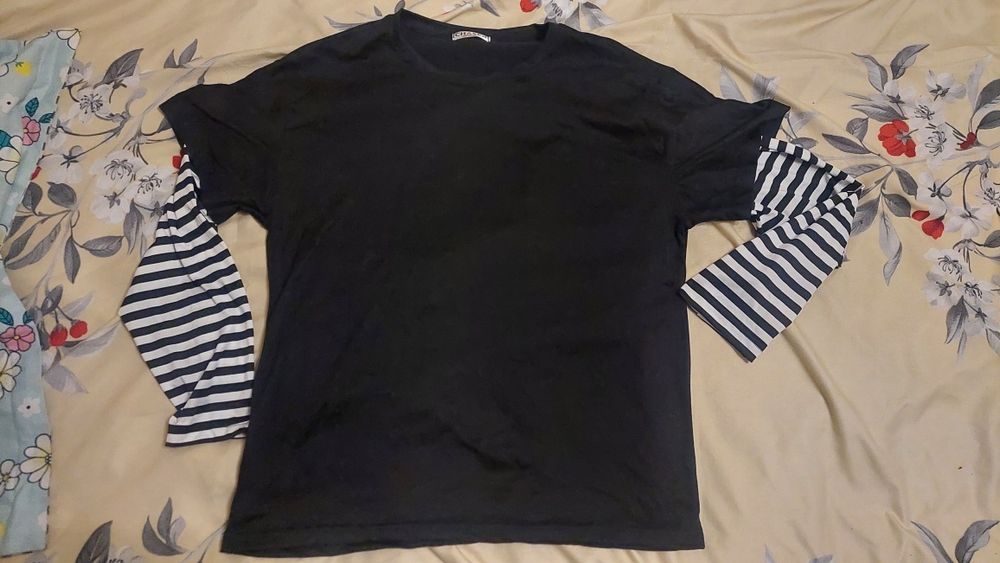 Bluză cu mâneci dungate