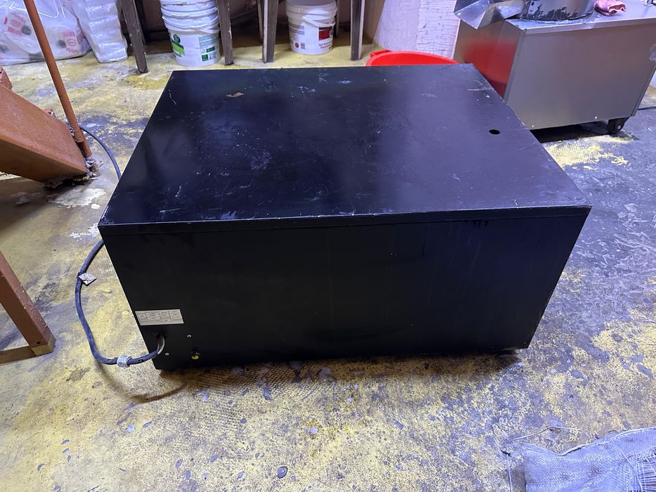 Продам электрическую пицца-печь