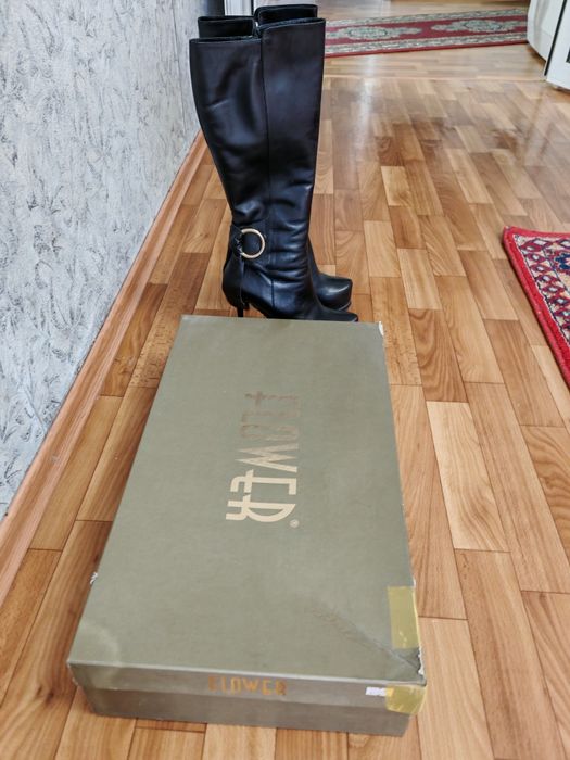 Продам сапоги женские