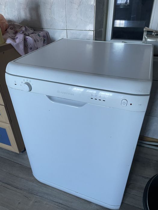 Посудамойка Ariston
