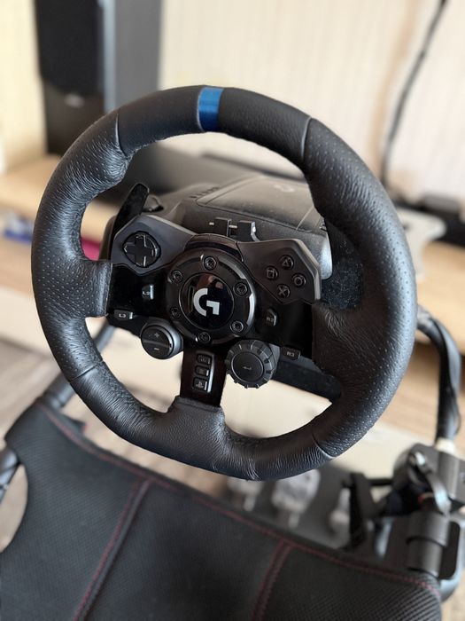 Logitech G923 PS5 Гаранционен  КАТО НОВ!!