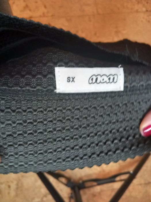 Елегантна черна пола